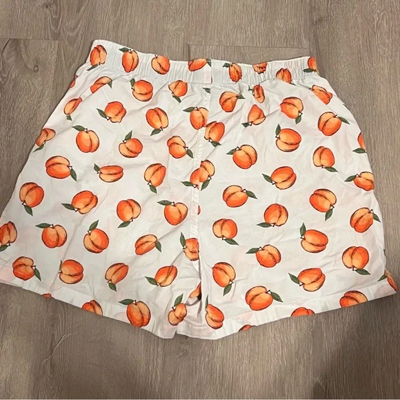 American Eagle White Boxers with Peach Print - Picture 2 of 6